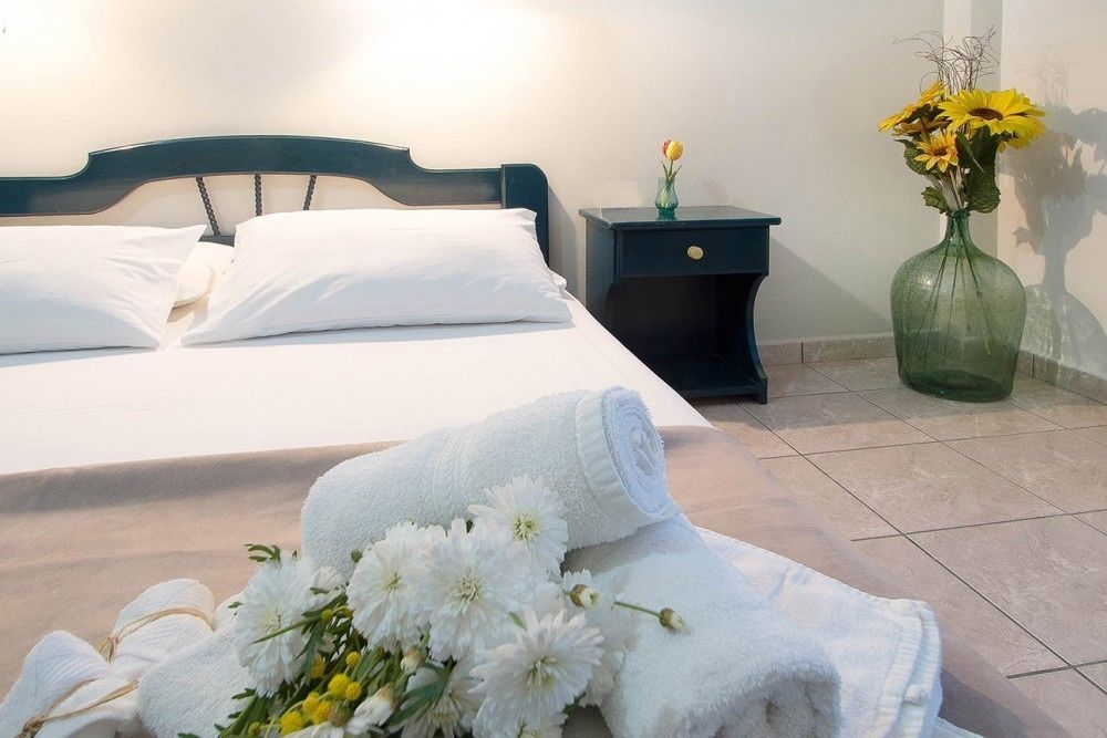 Syros Atlantis 3* Vári